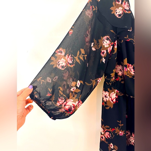 Lane Bryant 28 Black Floral Blouson Ruffle Neck Blouse Semi Sheer 3/4 Sl… - Picture 2 of 8